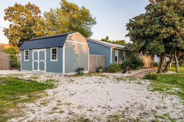 Panama City Beach, FL 32413,22121 Lakeview Drive