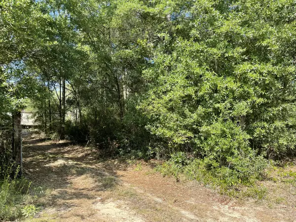 8016 Delta Drive, Milton, FL 32583