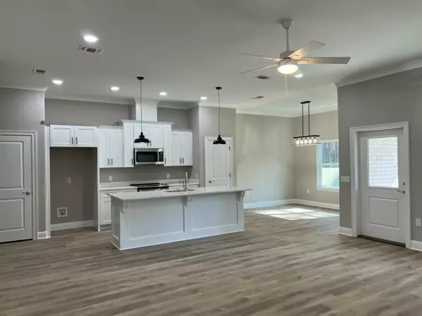 Navarre, FL 32566,8401 Sevilla Street