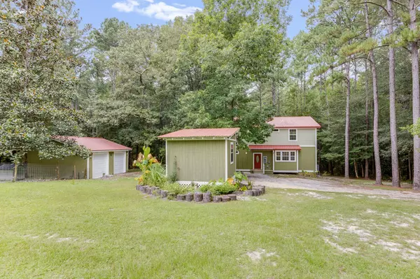 Defuniak Springs, FL 32435,200 Agnes Trail