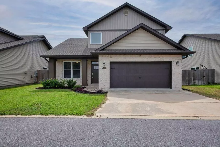 2327 Hadleigh Hills Court, Navarre, FL 32566