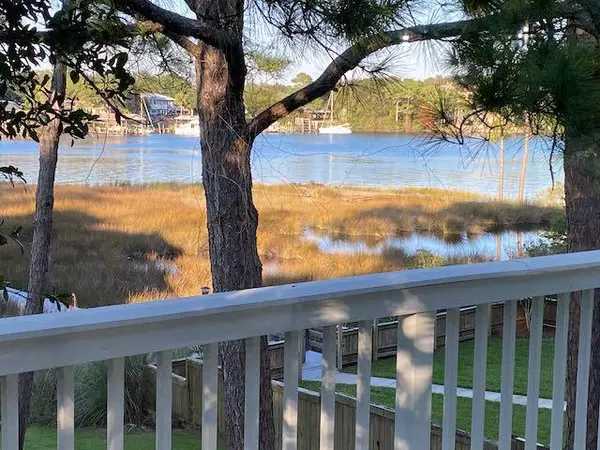 Destin, FL 32541,707 Sixth Street