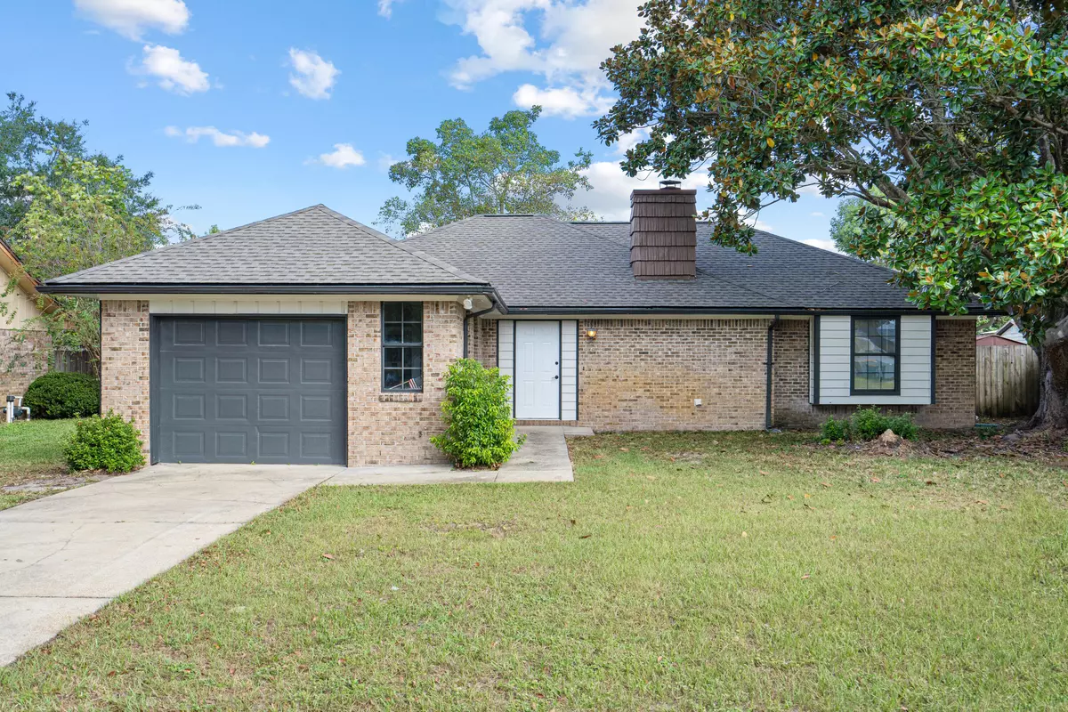 Mary Esther, FL 32569,410 Rue Des Tours