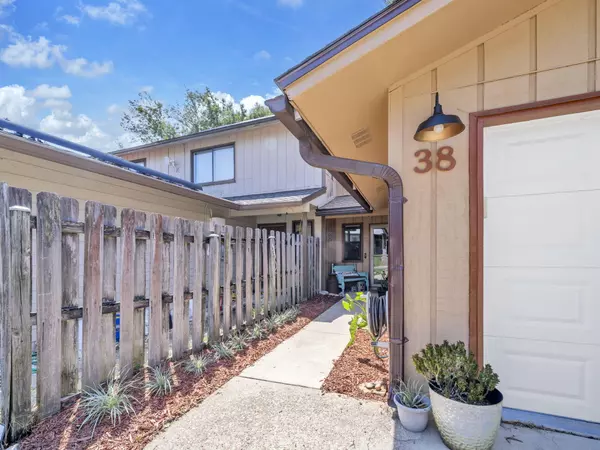 Fort Walton Beach, FL 32548,38 NW Baywood Court  #38