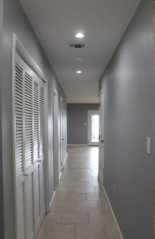 Valparaiso, FL 32580,68 N John Sims Parkway