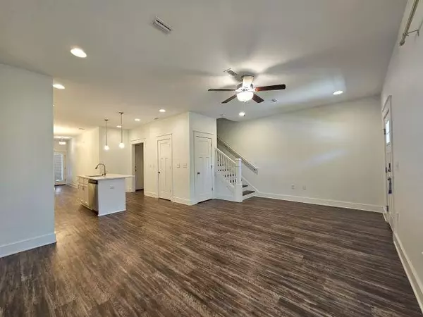 Destin, FL 32541,400 Mattie M Kelly Boulevard  #58
