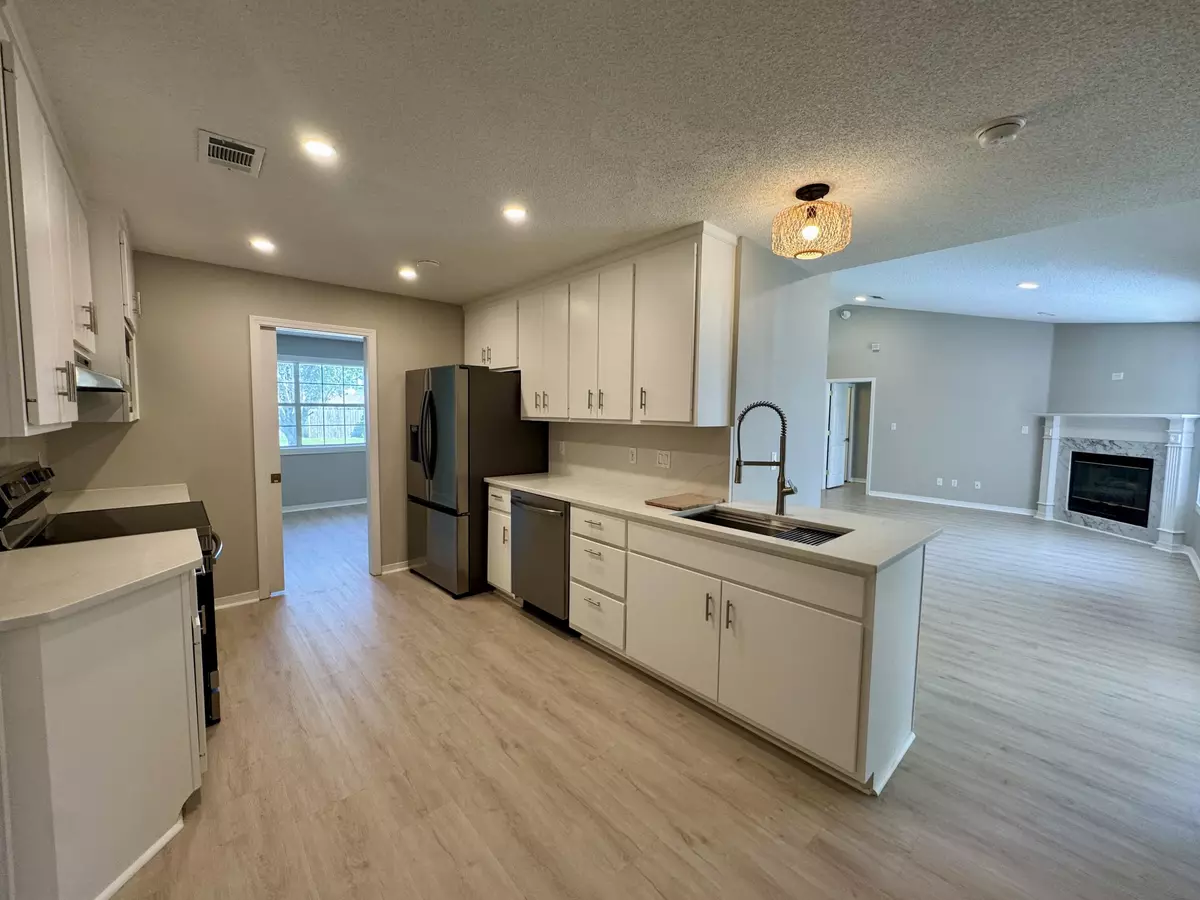 Pensacola, FL 32506,529 Long Lake Drive