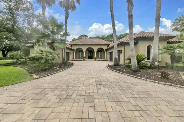 Destin, FL 32541,428 Captains Circle