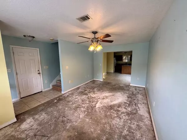 Crestview, FL 32536,609 E Edney Avenue
