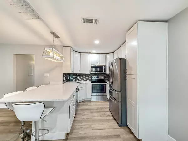 Gulf Breeze, FL 32561,1100 Shoreline Drive  #221