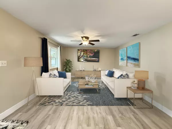 1100 Shoreline Drive  #221, Gulf Breeze, FL 32561