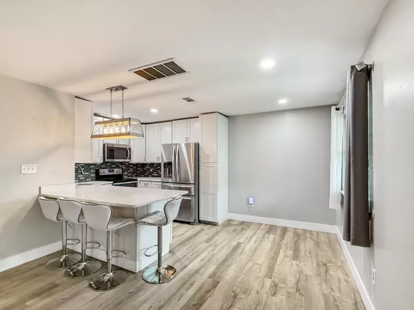 Gulf Breeze, FL 32561,1100 Shoreline Drive  #221