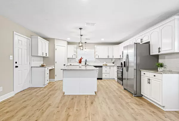 Niceville, FL 32578,817 Valparaiso Boulevard