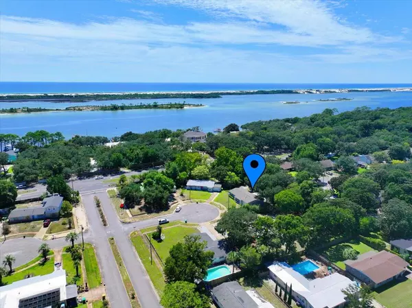 Mary Esther, FL 32569,125 W Terry Circle