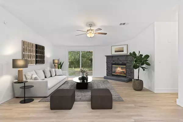 Defuniak Springs, FL 32433,563 W Bach Drive