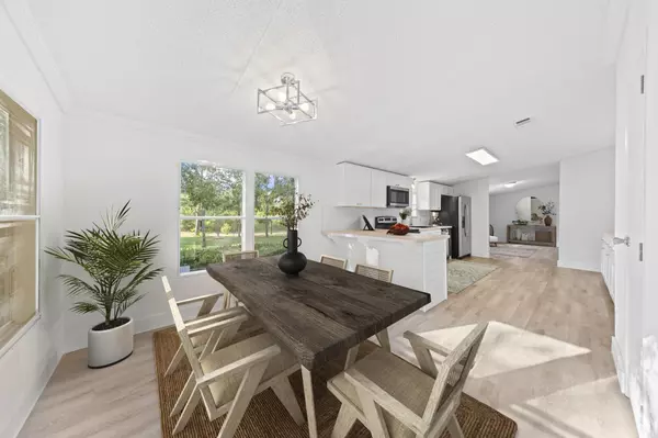 Defuniak Springs, FL 32433,563 W Bach Drive