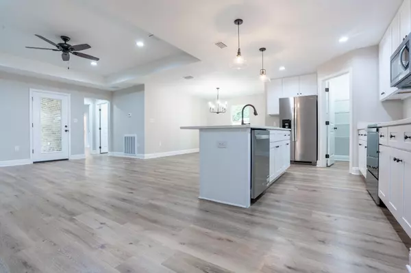 Fort Walton Beach, FL 32548,19 NW Highland Drive