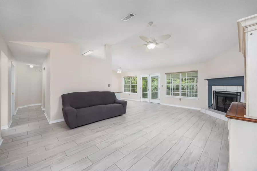 1493 Nantahala Beach Road, Gulf Breeze, FL 32563