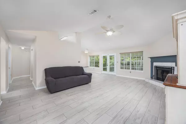 1493 Nantahala Beach Road, Gulf Breeze, FL 32563