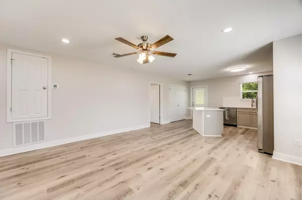 3871 Second Avenue, Laurel Hill, FL 32567