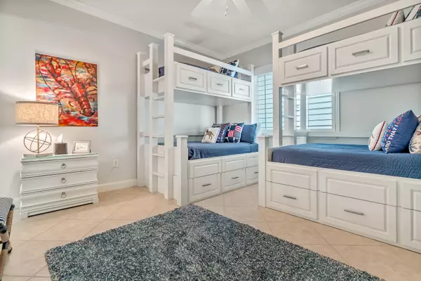 Destin, FL 32541,725 Gulf Shore Drive  #901A