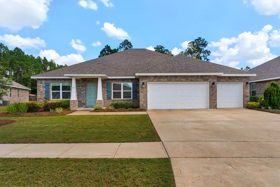 69 E Sky Way, Freeport, FL 32439