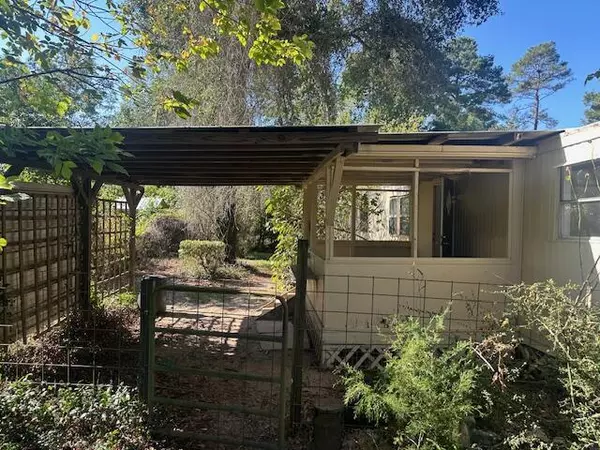 Defuniak Springs, FL 32433,143 W Heather Avenue