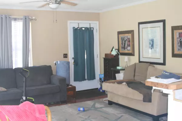 Destin, FL 32541,611 2nd Street