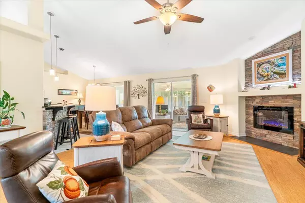 Navarre, FL 32566,7807 Lola Circle