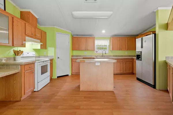 Defuniak Springs, FL 32433,362 Schubert Circle