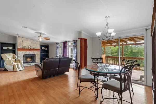 Defuniak Springs, FL 32433,362 Schubert Circle