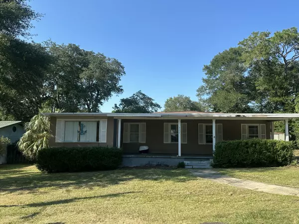324 Hillcrest Avenue, Valparaiso, FL 32580