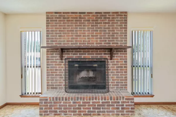 422 Fleetwood Drive, Mary Esther, FL 32569