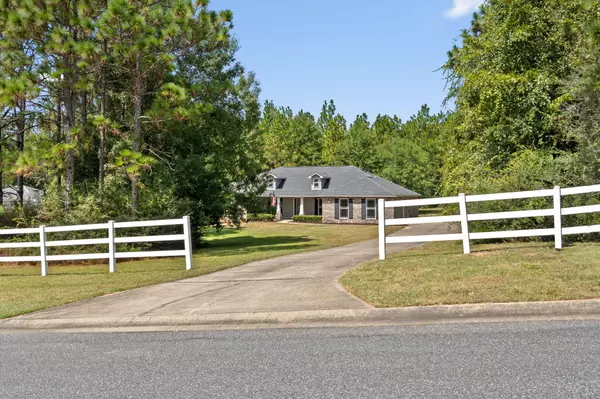 6404 Welannee Boulevard, Laurel Hill, FL 32567