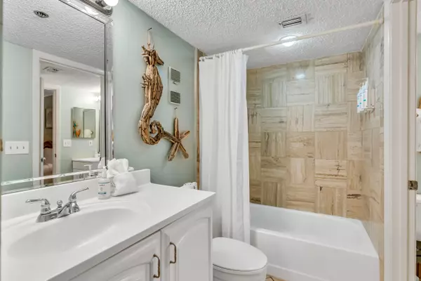 Destin, FL 32541,1040 Highway 98  #208