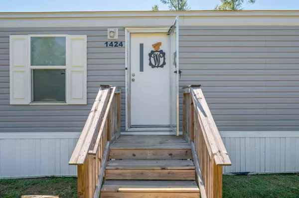 Baker, FL 32531,1424 EF Sanford Road