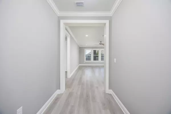 Freeport, FL 32439,77 Perimeter Place