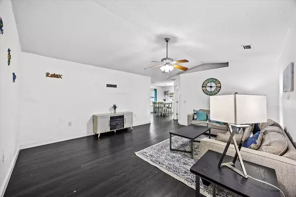 Navarre, FL 32566,8359 Tavira Street