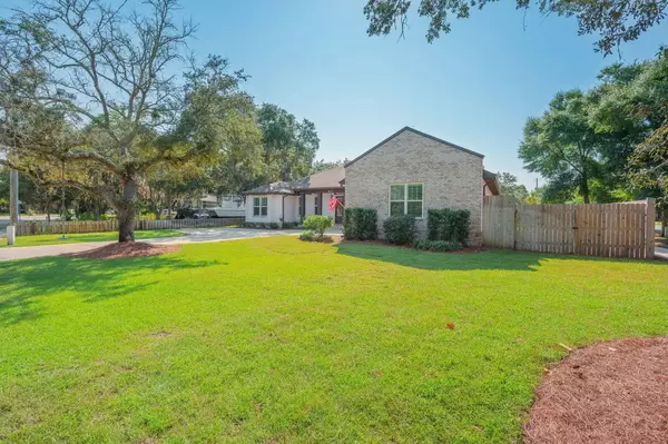 Destin, FL 32541,400 Calhoun Avenue