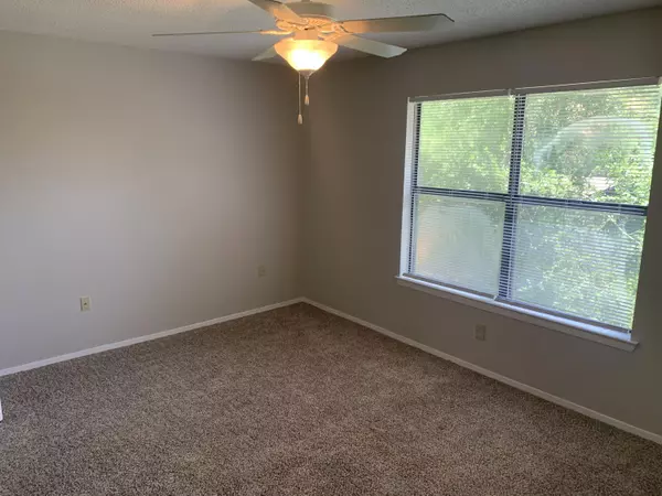 Fort Walton Beach, FL 32548,11 NW Poulton Drive #B