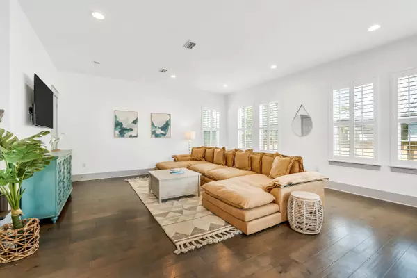 Miramar Beach, FL 32550,70 Ruth Street