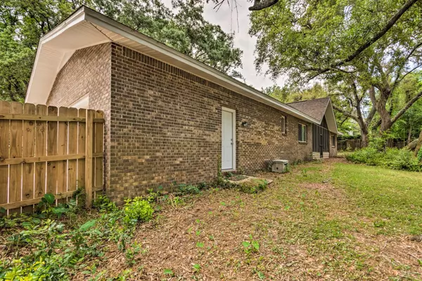 Gulf Breeze, FL 32563,2816 Whisper Pine Drive