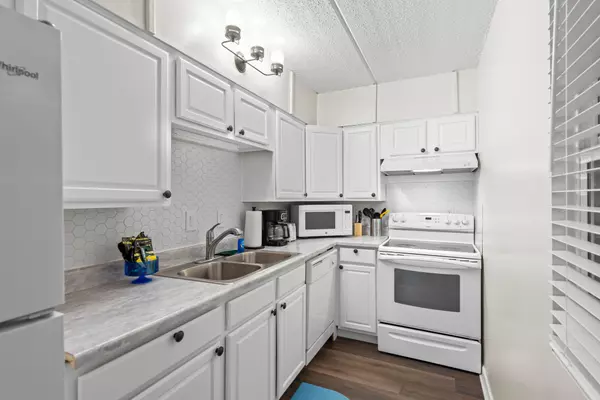 Mary Esther, FL 32569,209 W Miracle Strip Parkway  #C201