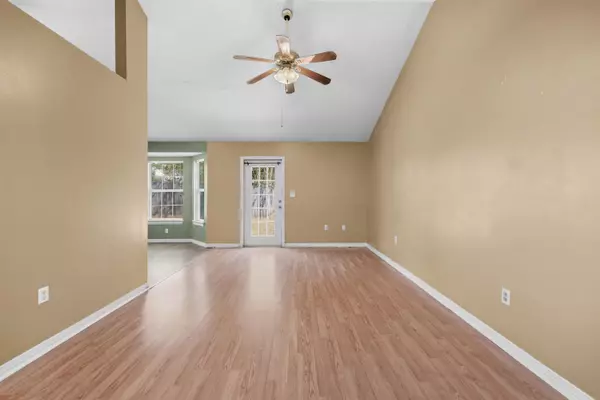 Crestview, FL 32539,520 E Williams Avenue