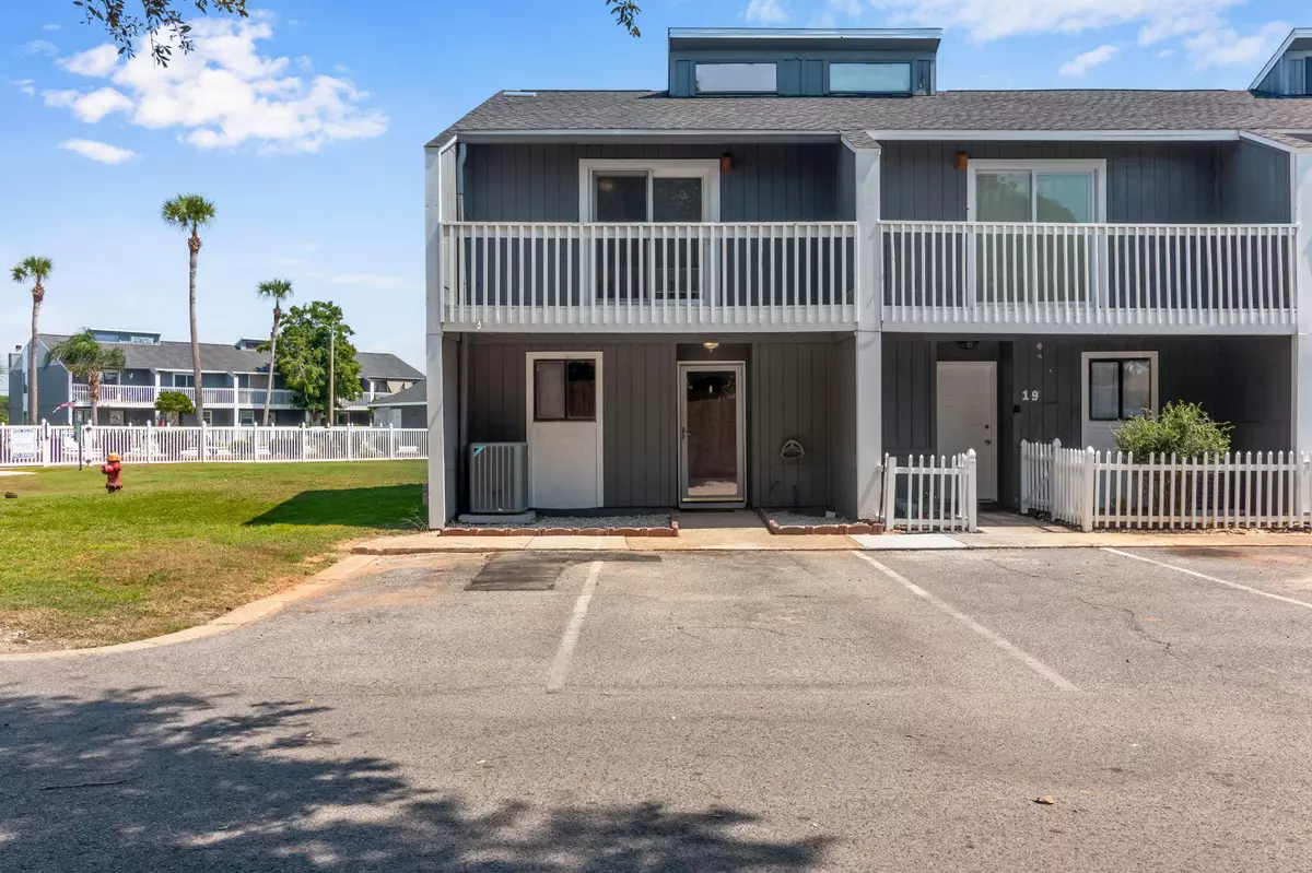 Destin, FL 32541,20 Court Drive  #20