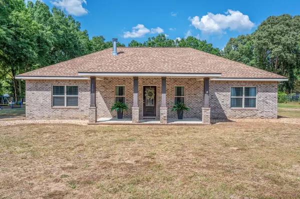 3501 Plympton Road, Laurel Hill, FL 32567