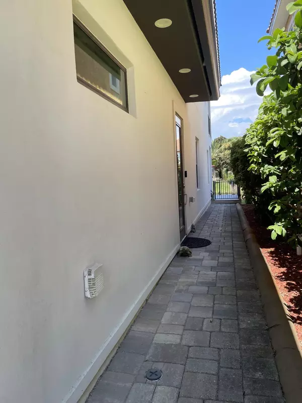 Destin, FL 32541,266 Calusa Boulevard