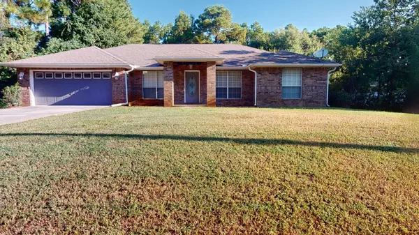 8118 Menorca Street, Navarre, FL 32566