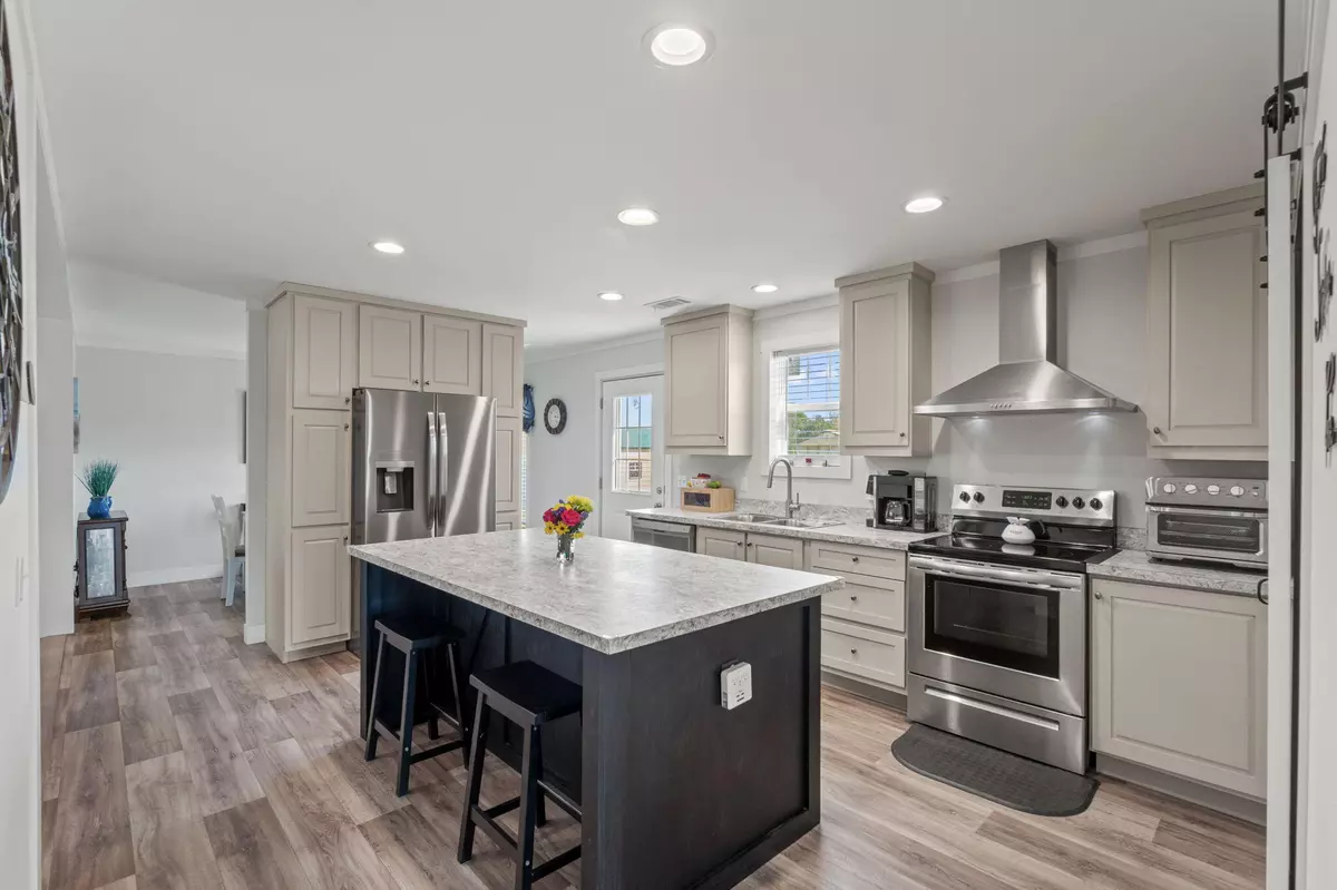 Milton, FL 32570,6501 Wiley Ates Road