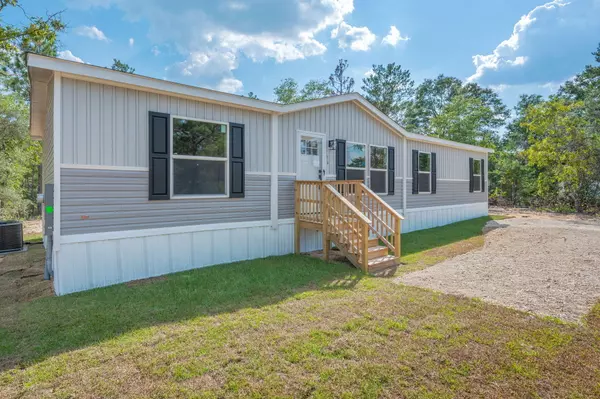 Defuniak Springs, FL 32433,210 Amaryllis Lane